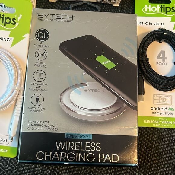 Wireless Charging Pad - Black - Picture 2 of 4